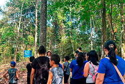 Centro Educacional Sesc de Castanhal Visitando o Parque Natural