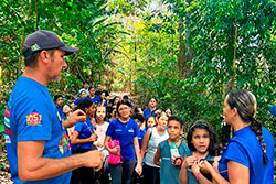 Centro Educacional Sesc de Castanhal Visitando o Parque Natural