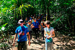 Centro Educacional Sesc de Castanhal Visitando o Parque Natural